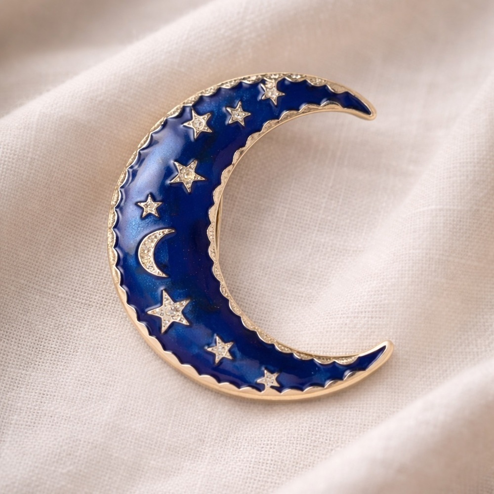 Wizard Blue MoonCrescent Gold Brooch